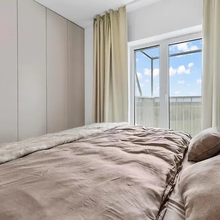 Apartment Slnecnice 2-bedroom On Floor 6 With 4 Balcony And Parking By Skyviews