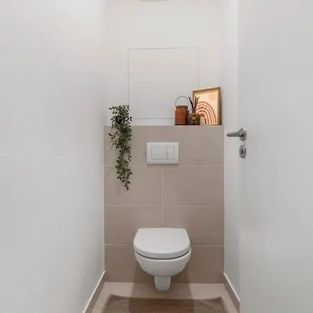 Slnecnice 2-bedroom On Floor 6 With 4 Balcony And Parking By Skyviews Daire
